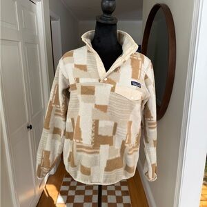 Patagonia Synchilla Tan and Cream Geometric Fleece Pullover